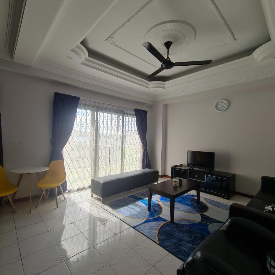 Y Homes Kota Kinabalu Esterno foto
