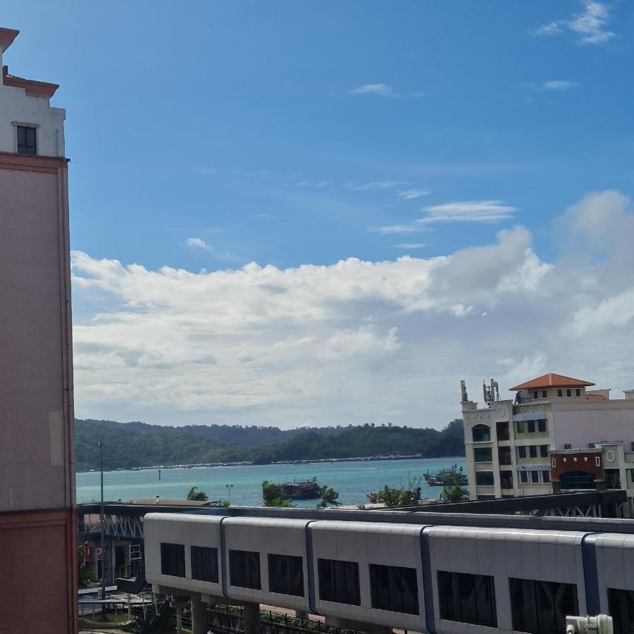 Y Homes Kota Kinabalu Esterno foto