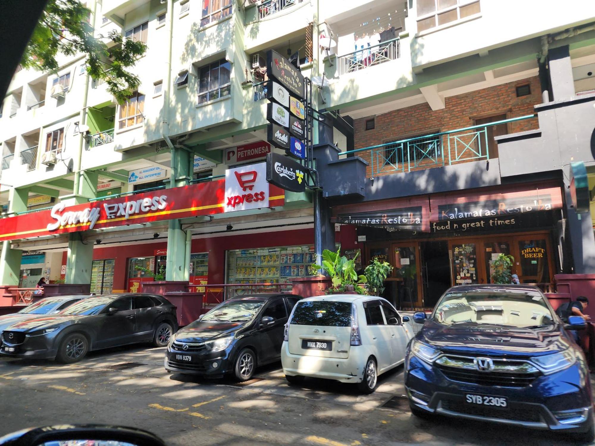 Y Homes Kota Kinabalu Esterno foto